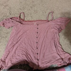 American Eagle cold shoulder shirt sleeve top